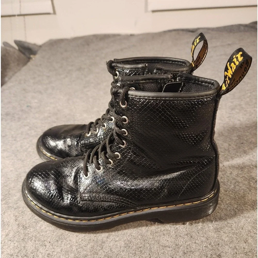 Dr‎ Martens 1460J Boots Kids Size 4 Black Snake Print Leather Lace Up Zip Ankle